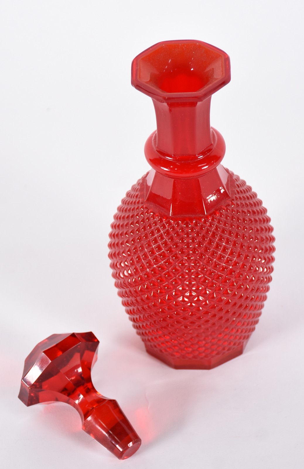 Licoreira de demi cristal bico de jaca na cor vermelha. - foto 3 de 4
