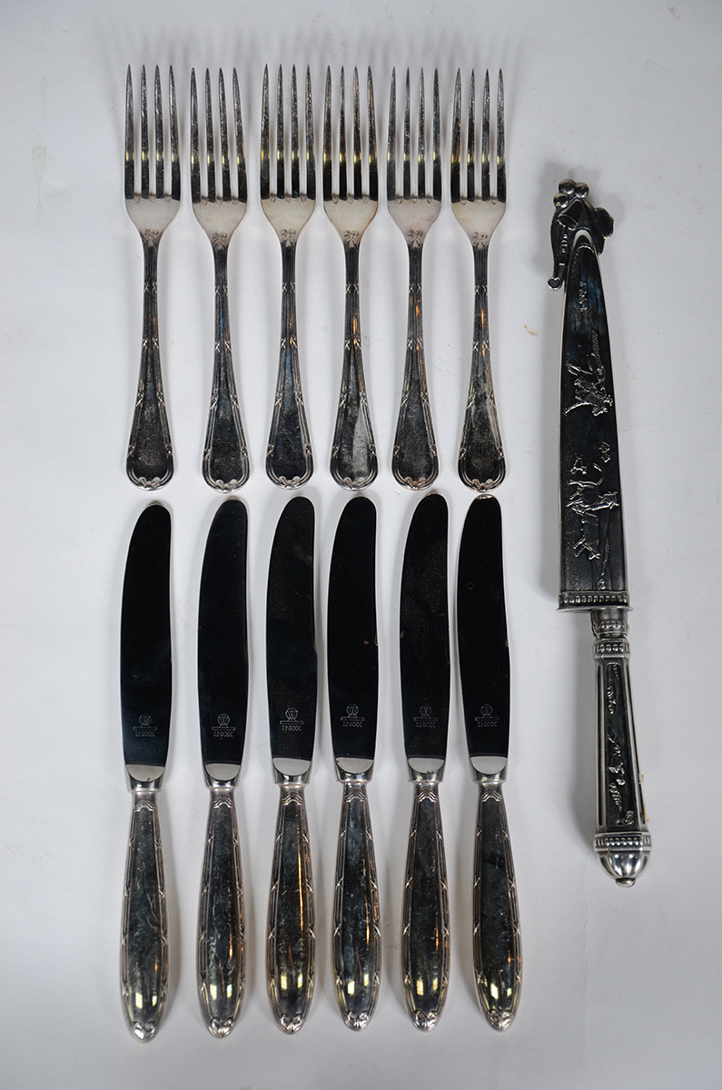 Conjunto de seis garfos e seis facas ede metal Wolf e faca com adaga...