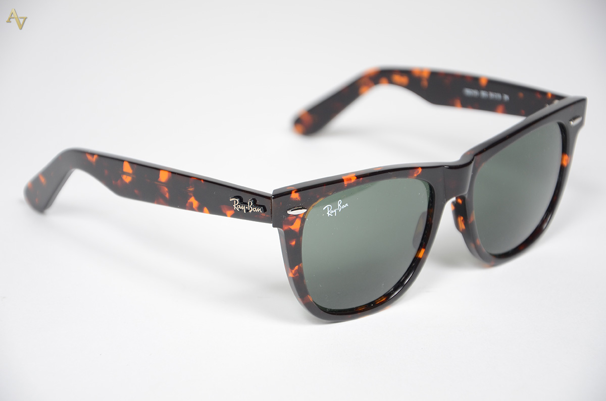 RAY BAN - Óculos escuros modelo wayfarer - foto 1 de 3