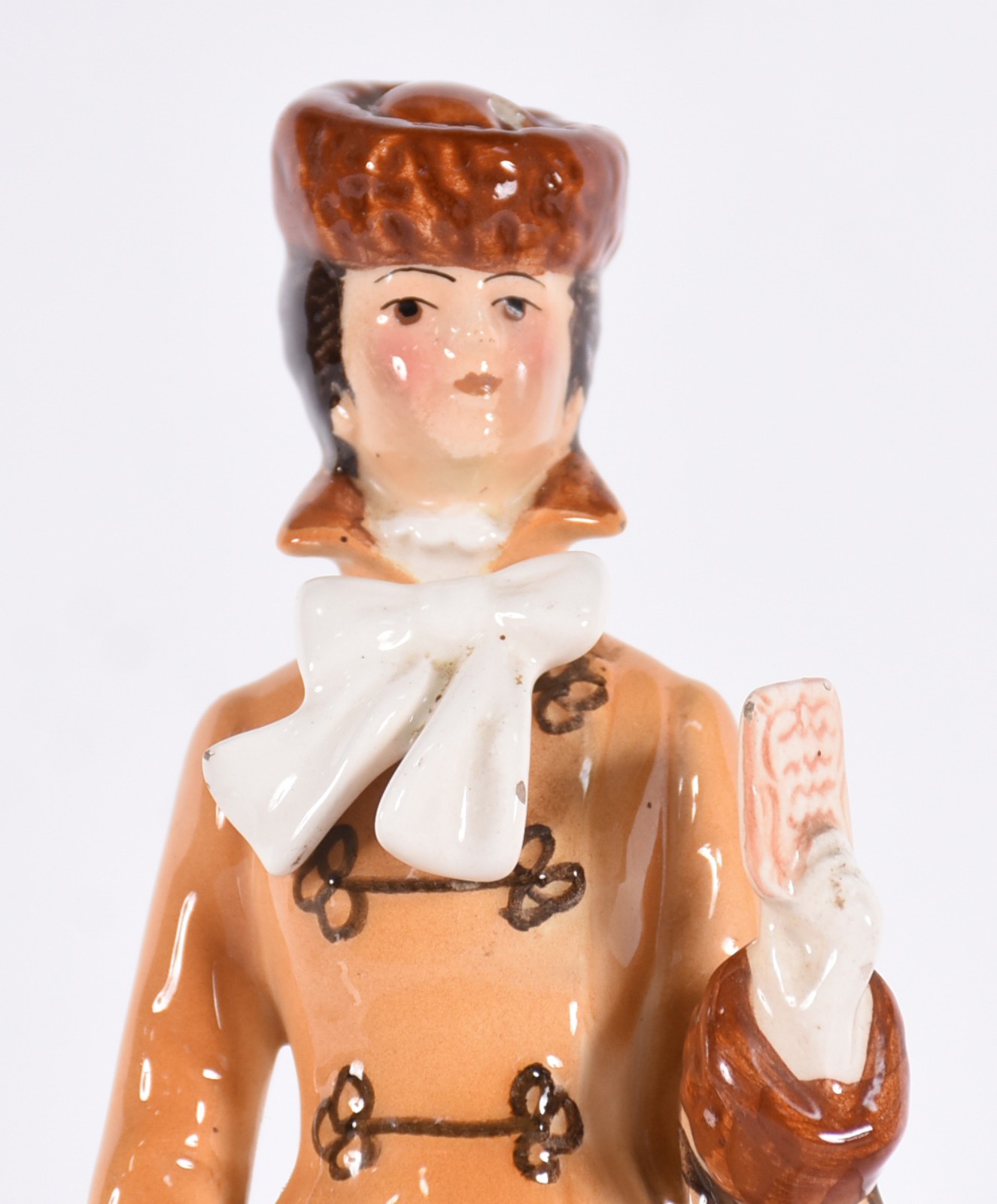 Três bonecas de porcelana " Troféu Albee da AVON", uma com restauro. - foto 4 de 10