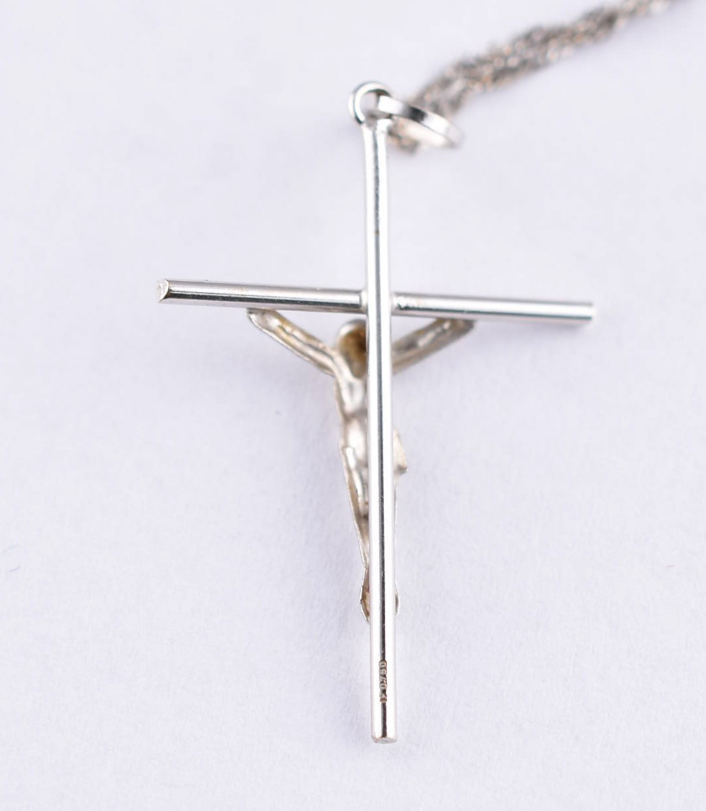 Gargantilha com crucifixo em ouro branco (Por motivos de seguranças... - foto 4 de 7
