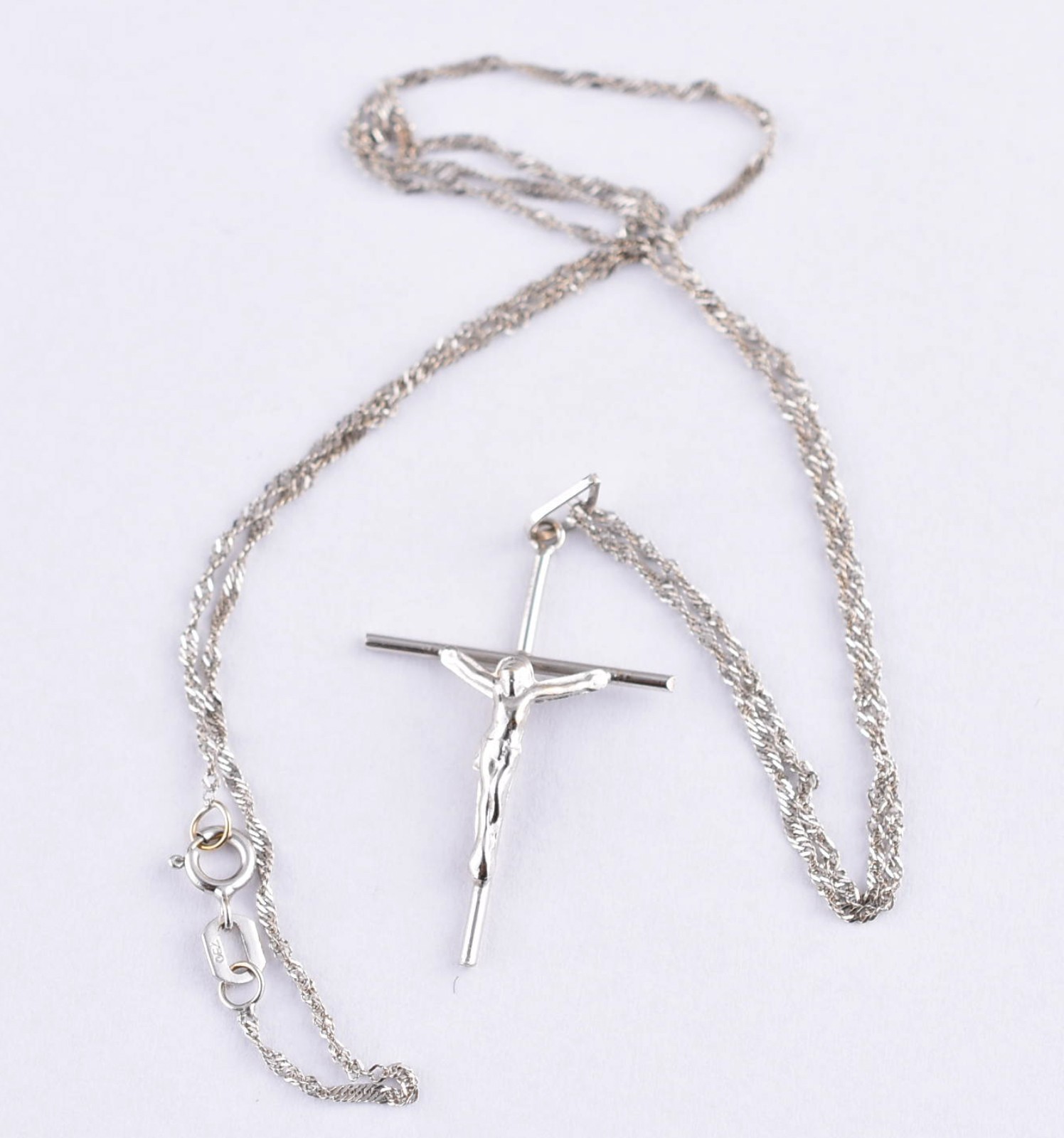 Gargantilha com crucifixo em ouro branco (Por motivos de seguranças... - foto 7 de 7