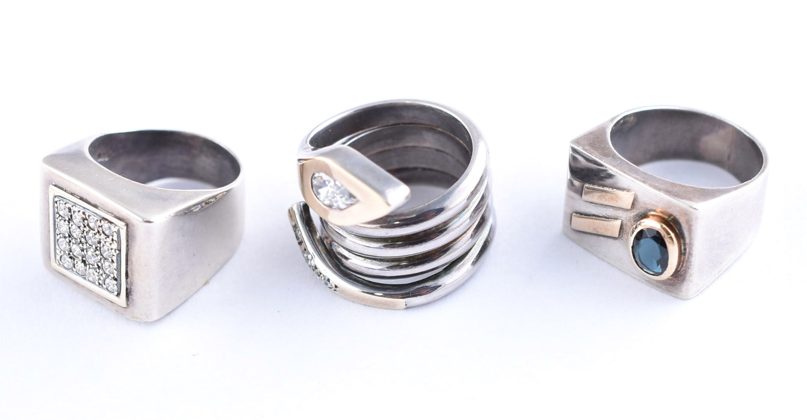 Conjunto composto de 3 anéis de prata 925, sendo anel retangular com... - foto 4 de 5