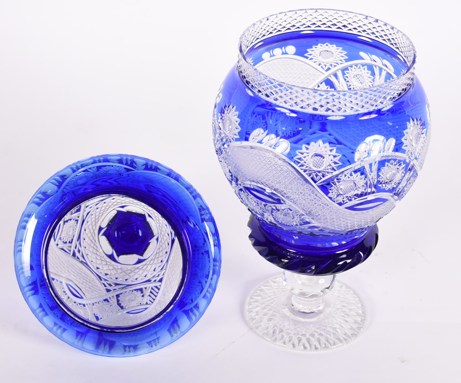 Compoteira de cristal doublé azul lapidado. - foto 2 de 4