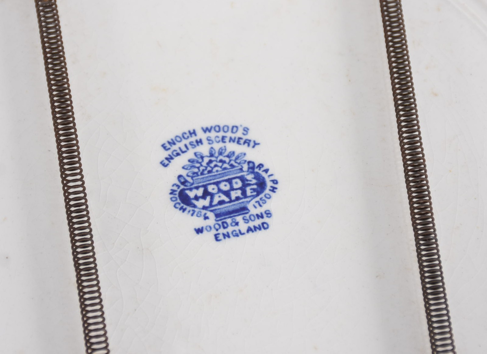 Oito pratos de faiança inglesa Wood&Sons azul e branco, diferentes... - foto 3 de 3