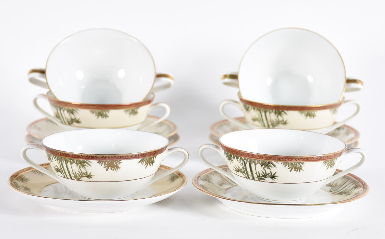 Seis taças para consome com pires de porcelana japonesa, pintadas a... - foto 2 de 4