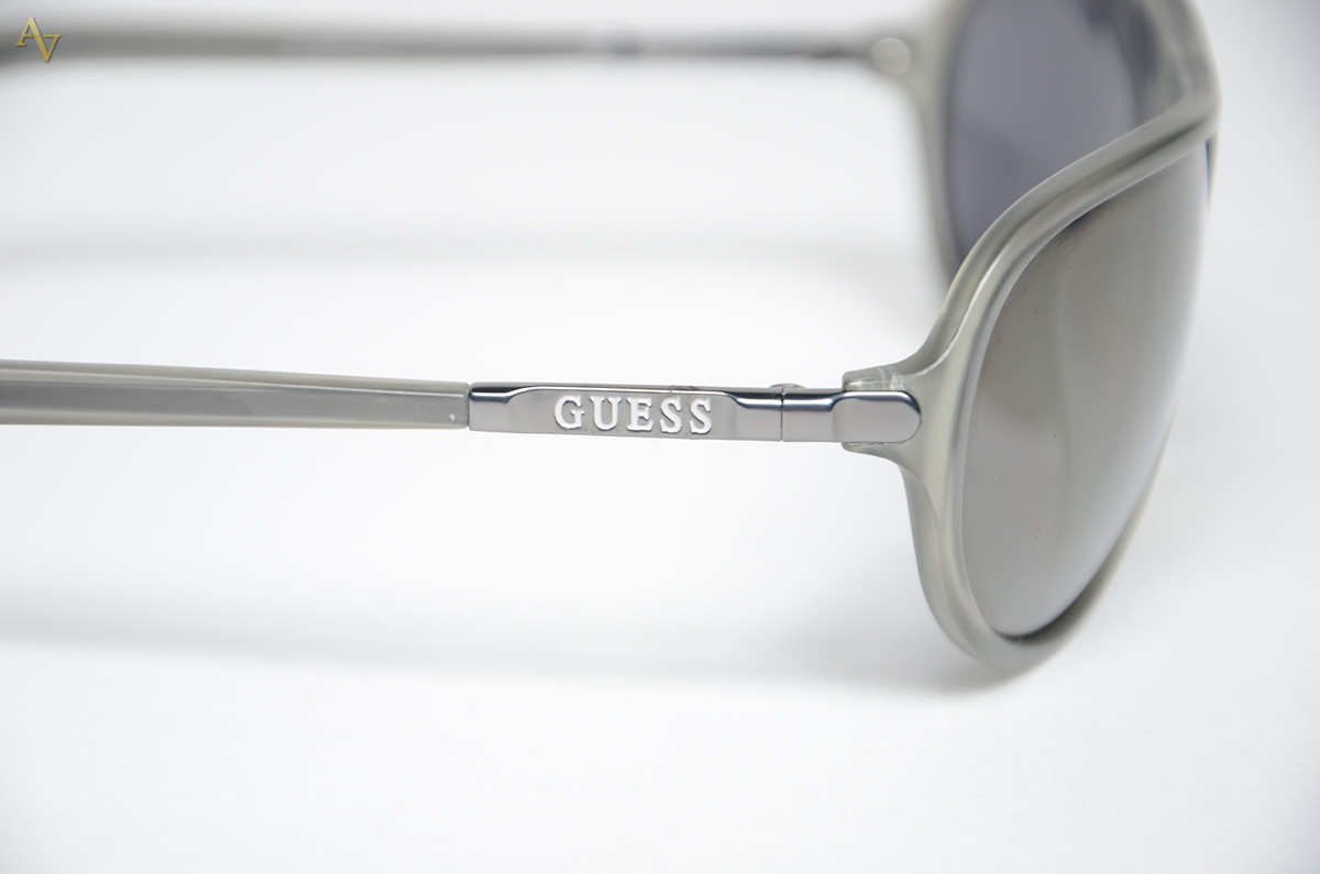 GUESS - Óculos escuros - foto 3 de 3
