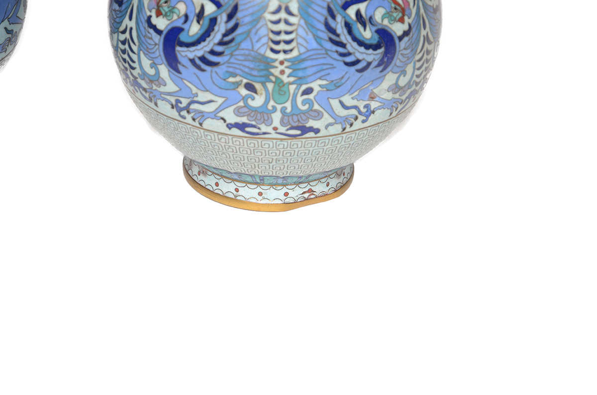Par de vasos de cloisonné decorados com figuras de aves e guirlandas... - foto 2 de 2