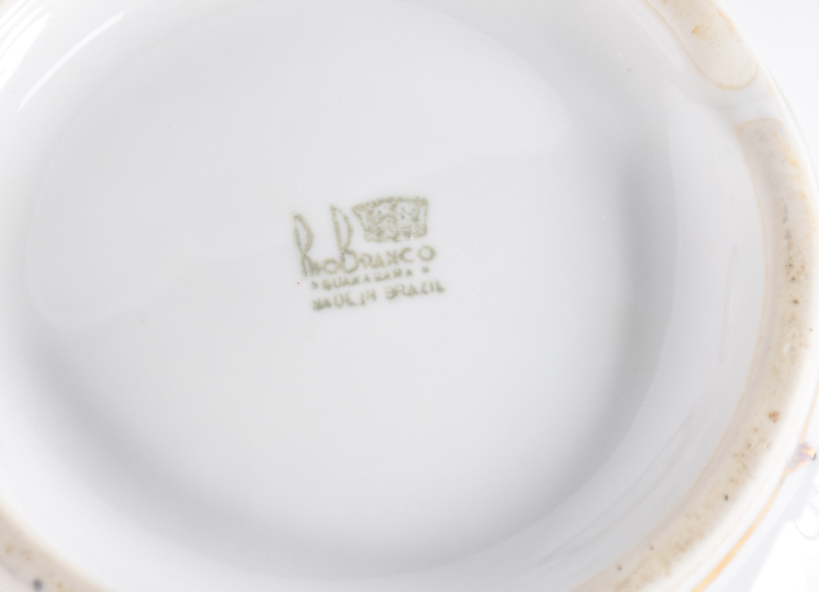 Serviço de jantar de porcelana Rio Branco com borda vinho e dourada... - foto 4 de 6