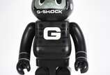 Medicom Toy (1996), Toy art Bearbrick - Estatueta "Toy Art Bearbrick" comemorativa aos 30 anos do G-Shock. <br><br>Sempre usando as diferentes gerações do G-Shock como plataforma para colabo