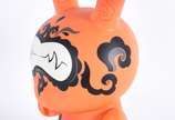 Kidrobot (2002), "Dunny Orange Drop", toy por  ... - Peça na caixa original. <br><br>O sol laranja, encantadoramente maduro, desaparece na noite. Apresentando imagens ilustrativas de Andrew Bell co...