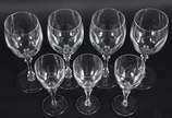 Strauss (1983),  - Parte de serviço de cristal lapidado composto de 4 taças para vinho tinto e 3 para vinho branco. Marcas na cristaleria na base. Total 7 peças.