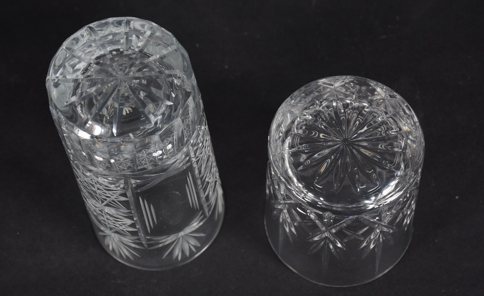 Conjunto com sete copos longos e quatro baixos de cristal lapidado... - foto 5 de 5