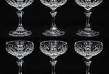 Seis taças de cristal  lapidado em gotas, altur... - Seis taças de cristal  lapidado em gotas, altura 11, diâmetro da borda 7 cm.
