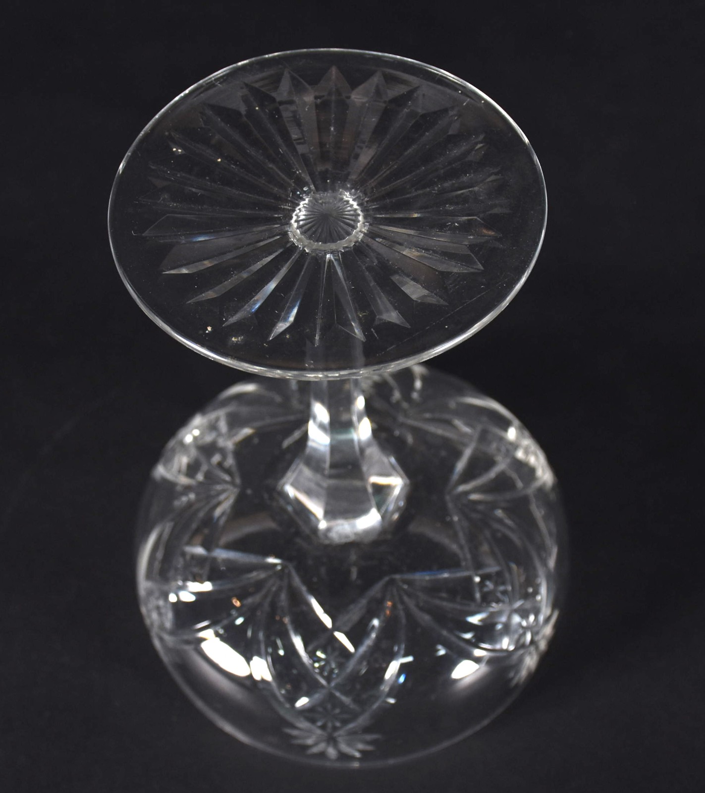 Lote com 12 taças para champagne de cristal frances, sendo 7... - foto 5 de 6