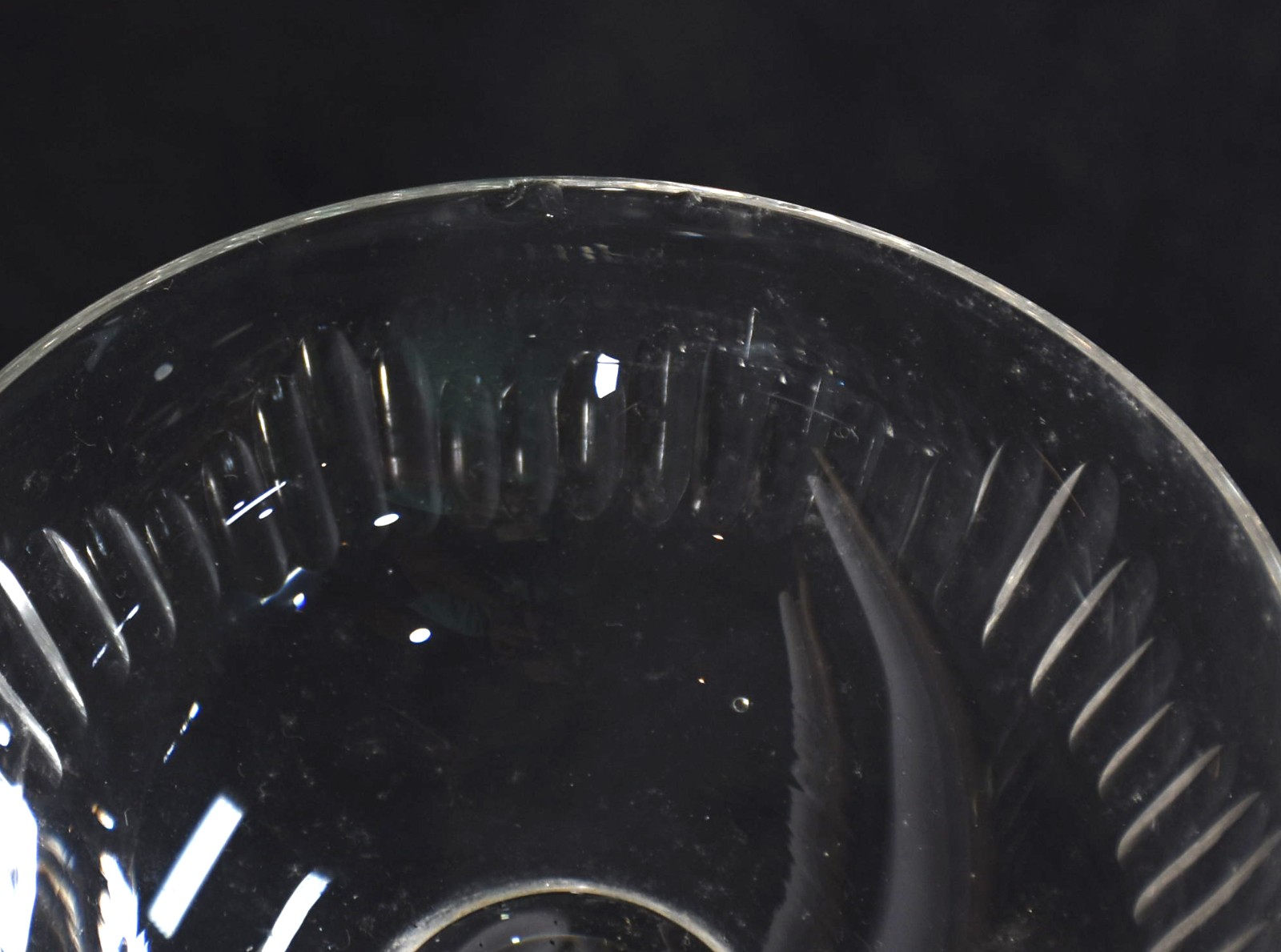 Lote com 12 taças para champagne de cristal frances, sendo 7... - foto 6 de 6