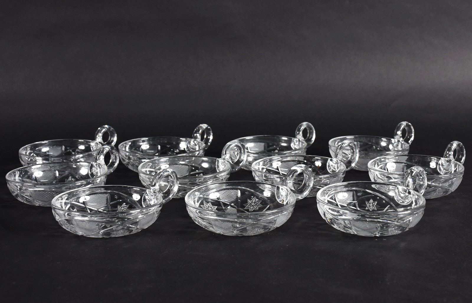 Onze taças com alças para sobremesa de cristal lapidado. - foto 3 de 6