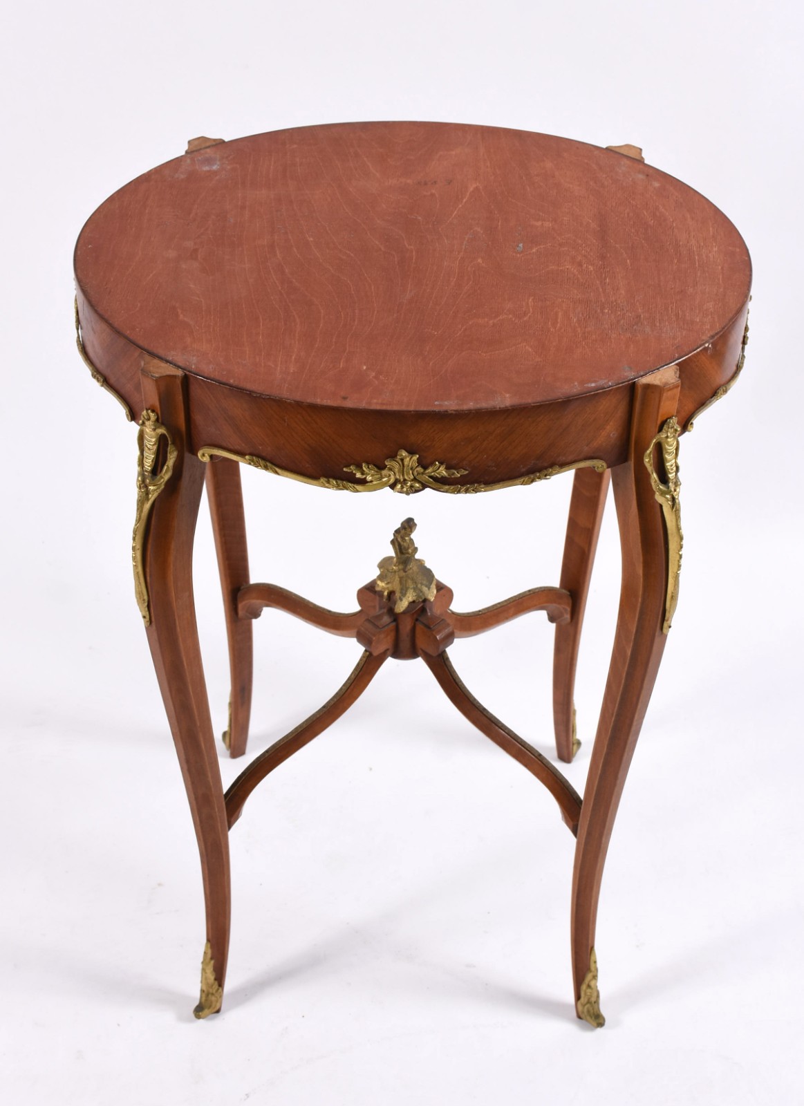 Mesa de madeira nobre estilo frances, tampo de mármore verde e... - foto 4 de 5