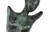 Assinatura não identificada, Figura feminina - Escultura em bronze, datado 1988. Assinada.Medida da escultura: 42 cm/ Medida total: 48 cm.