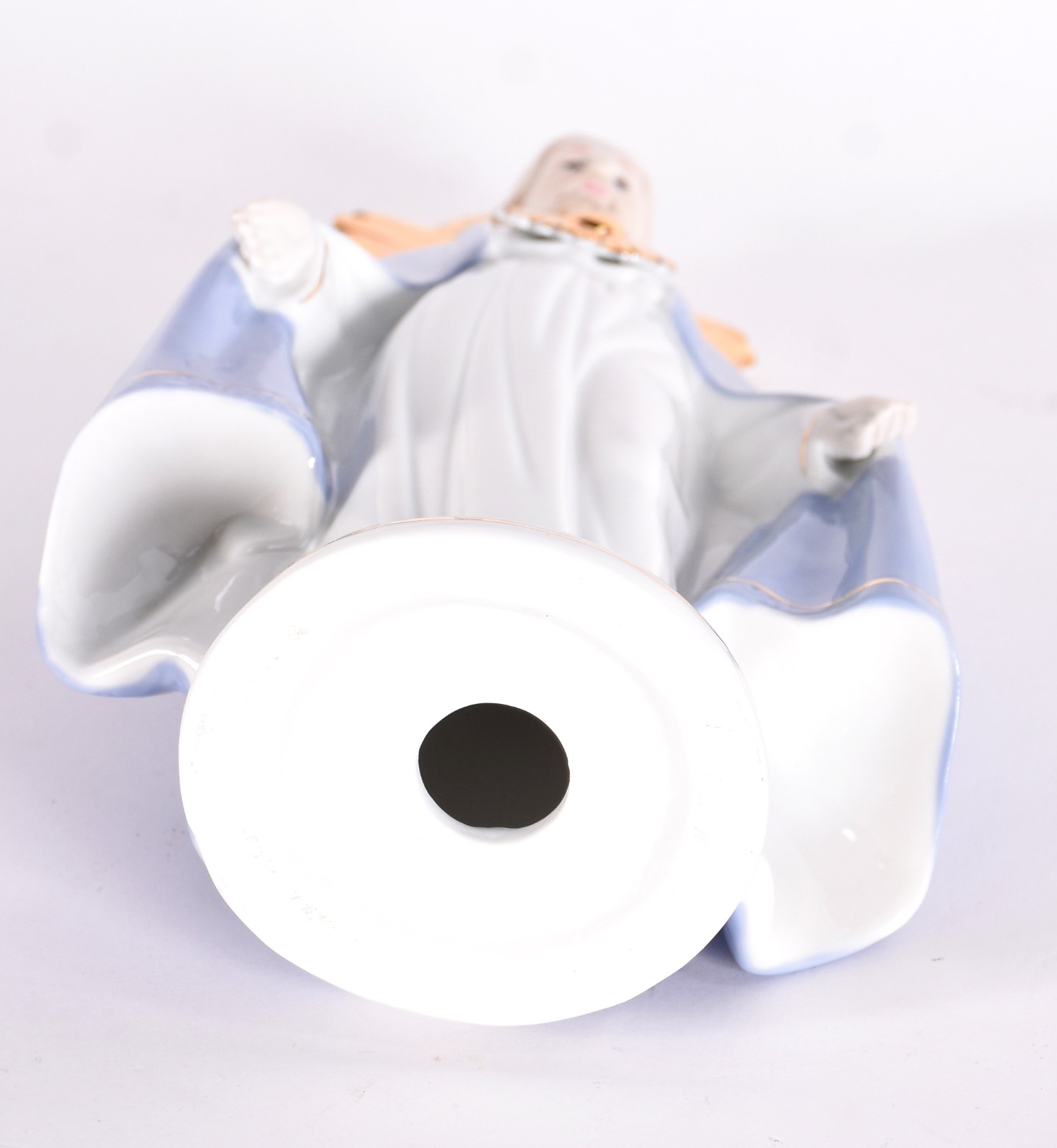 Escultura de porcelana representando sagrado coração de Jesus. - foto 4 de 4