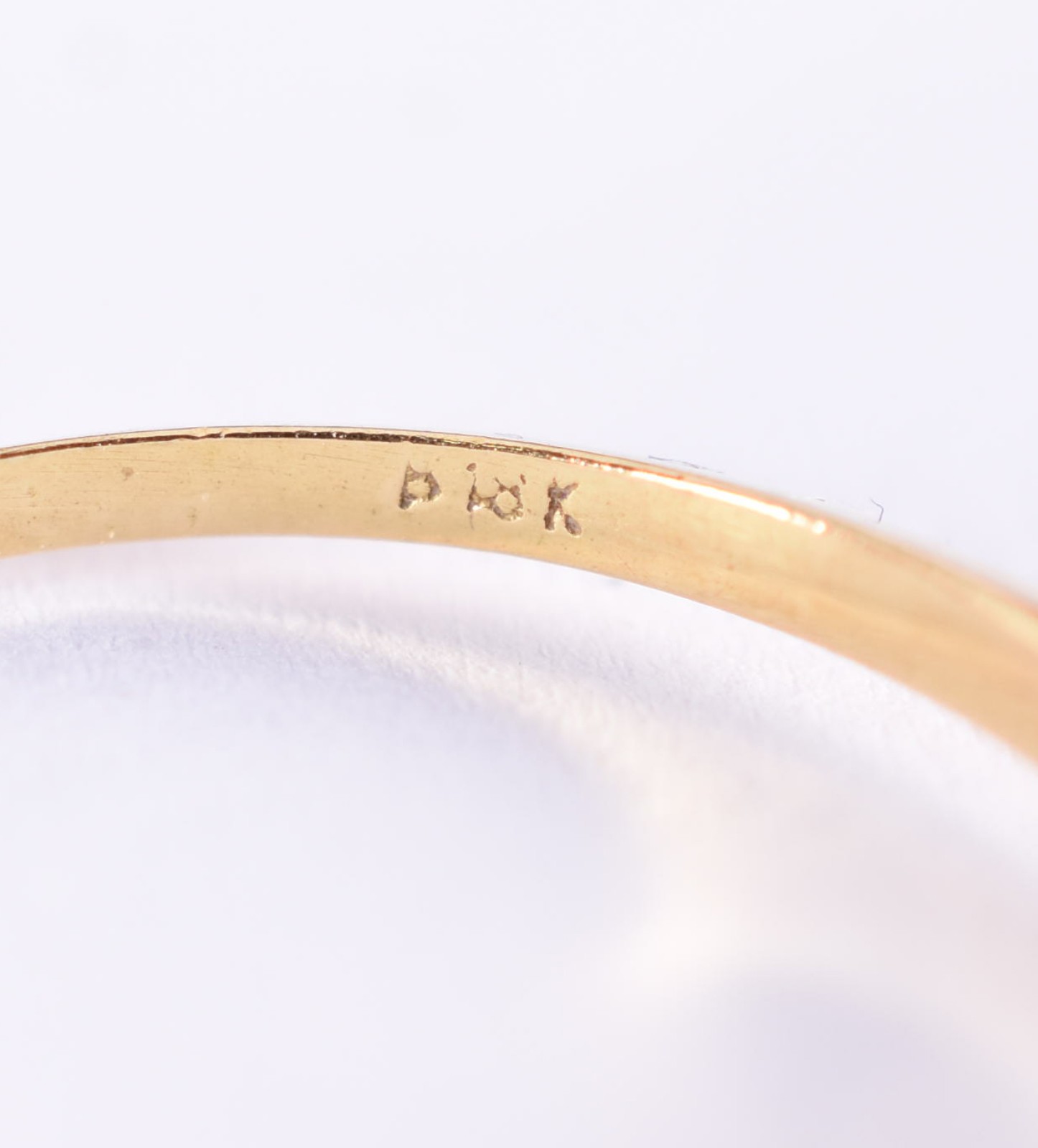Anel solitário em ouro 18 k, com um diamante, aro 16 (Por motivos de... - foto 4 de 4