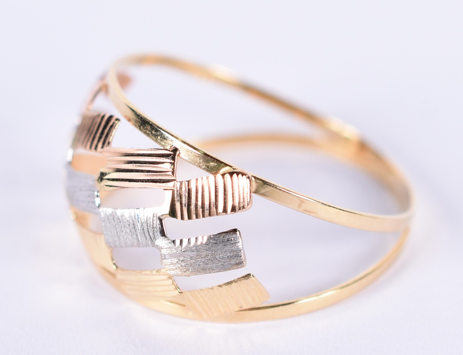 Anel de ouro 18 k contraste 750, aro 21 (Por motivos de seguranças as... - foto 2 de 4