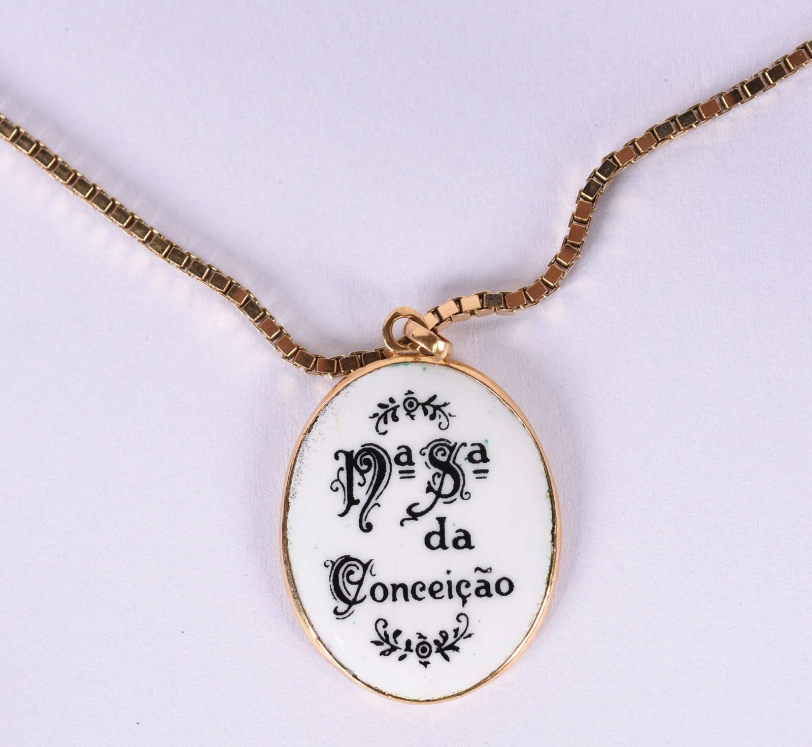 Colar de ouro 18 k contraste 750 com pingente de Nossa Senhora da... - foto 4 de 5