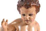 Belíssima Imagem de Menino Jesus de madeira pol... - Belíssima Imagem de Menino Jesus de madeira policromada portuguesa do século XIX, base dourada com vazados.