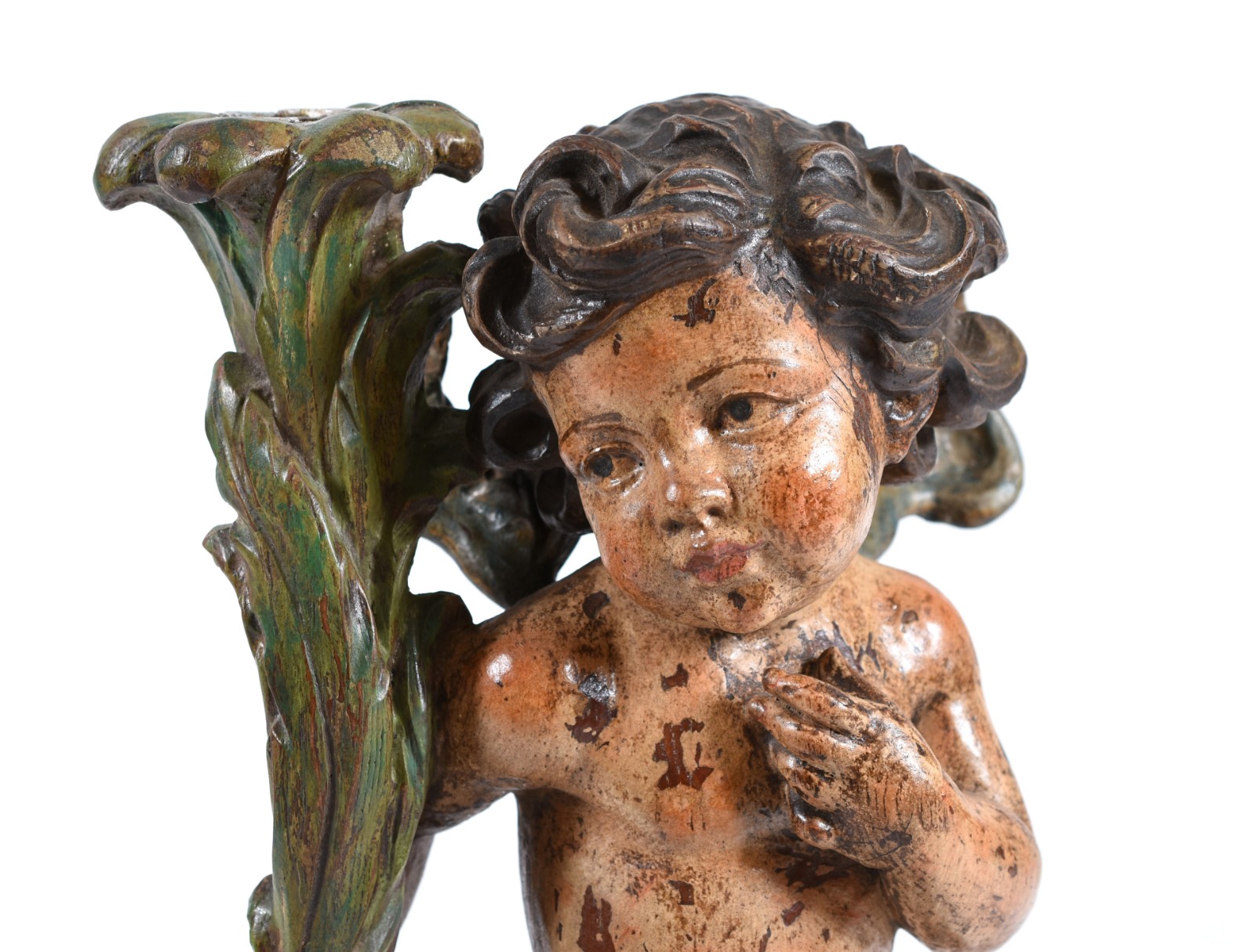 Escultura representando Anjo de madeira entalhada e policromada com... - foto 2 de 4