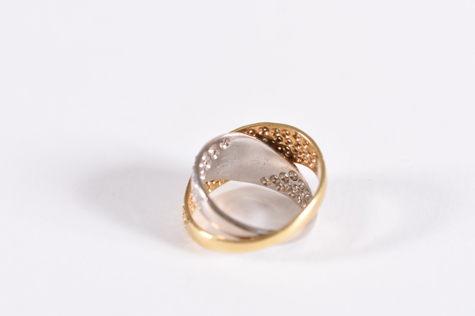 Anel feitio 2 fitas superpostas, uma em ouro 18 k e outra em ouro... - foto 4 de 4