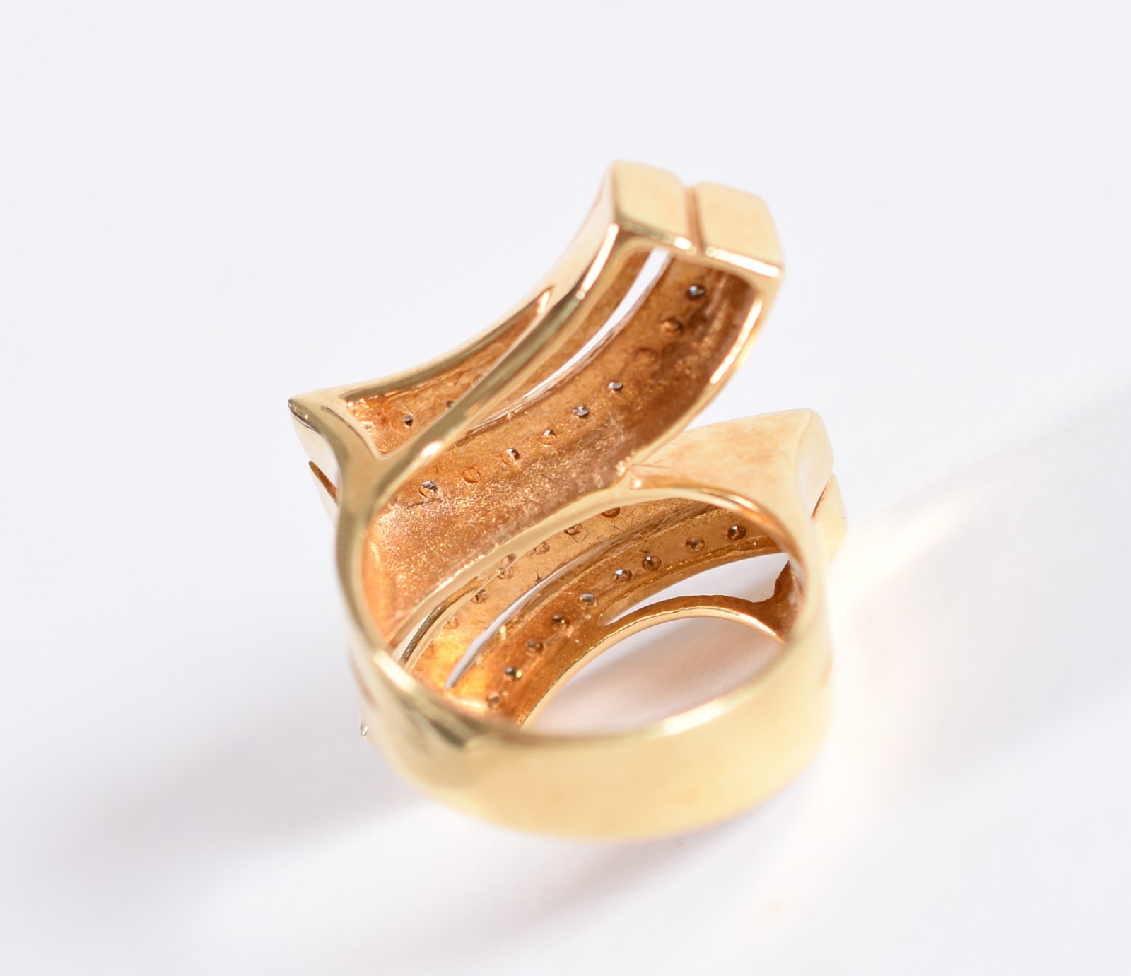 Anel em ouro 18 k, com 4 semi círculos com brilhantes, aro 17 (Por... - foto 4 de 4