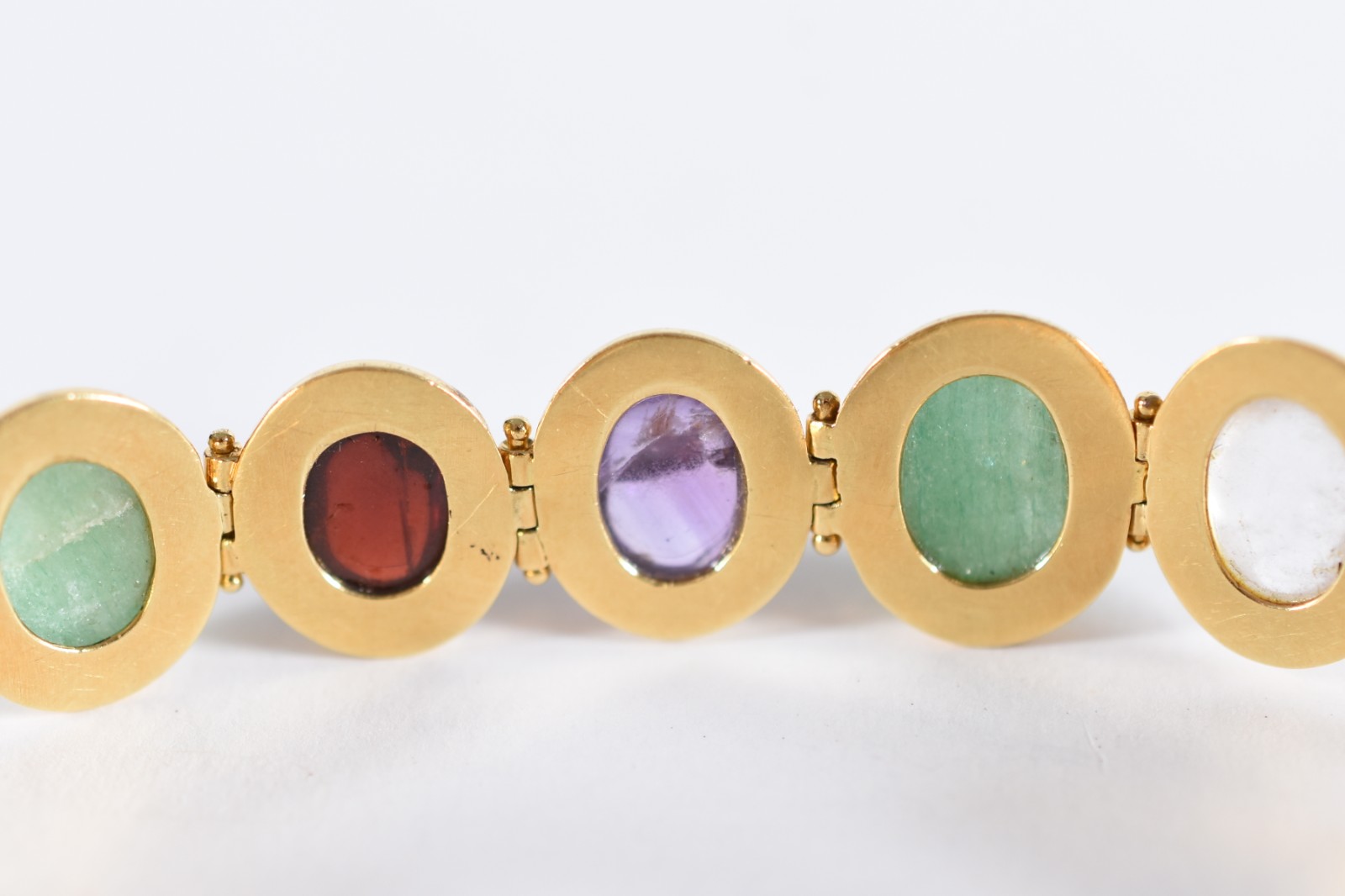 Pulseira em ouro 18 k, contrastada 750, com 16 pedras cabochon... - foto 5 de 6