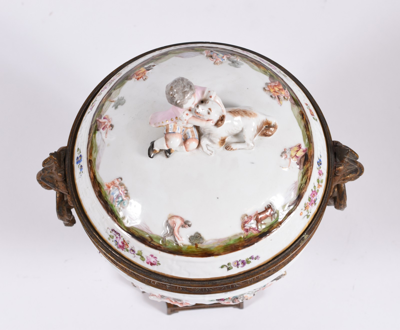 Belíssimo potiche de porcelana italiana Capo Di Monti com figuras... - foto 5 de 8