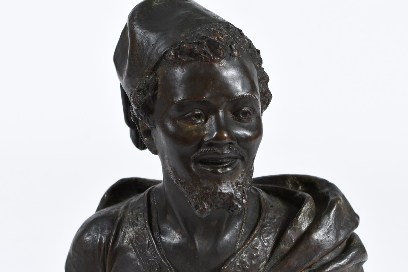 Busto de petit bronze representando árabe. - foto 2 de 4