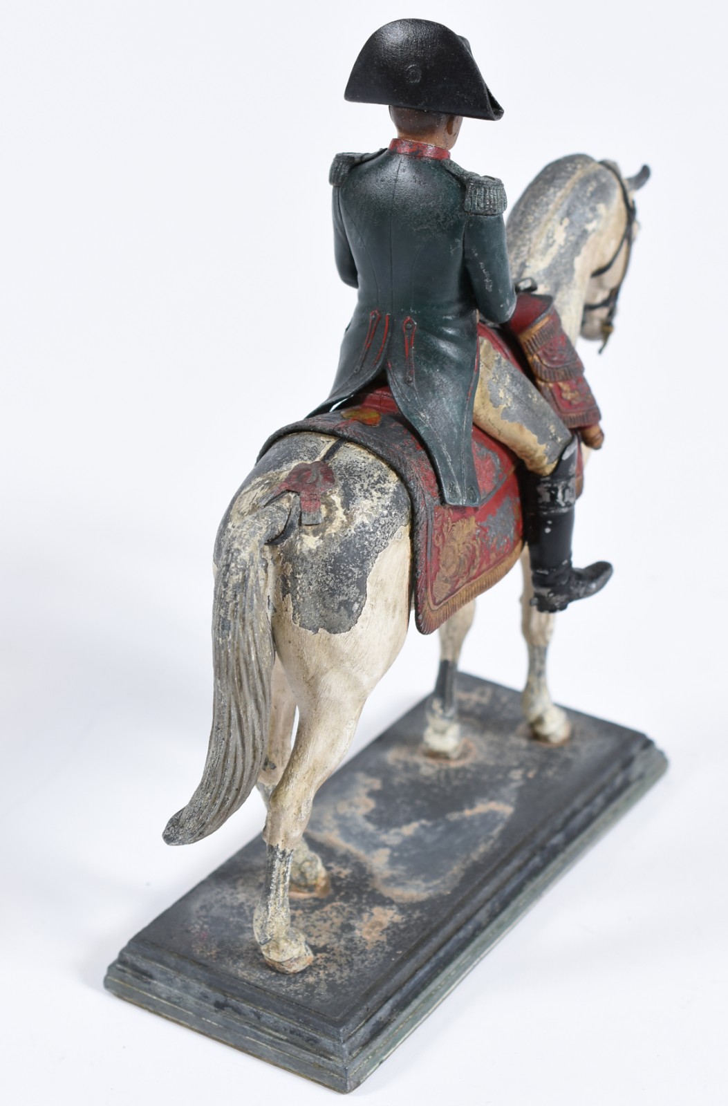 Escultura representando Napoleão a cavalo (orelha com defeito) de... - foto 5 de 6