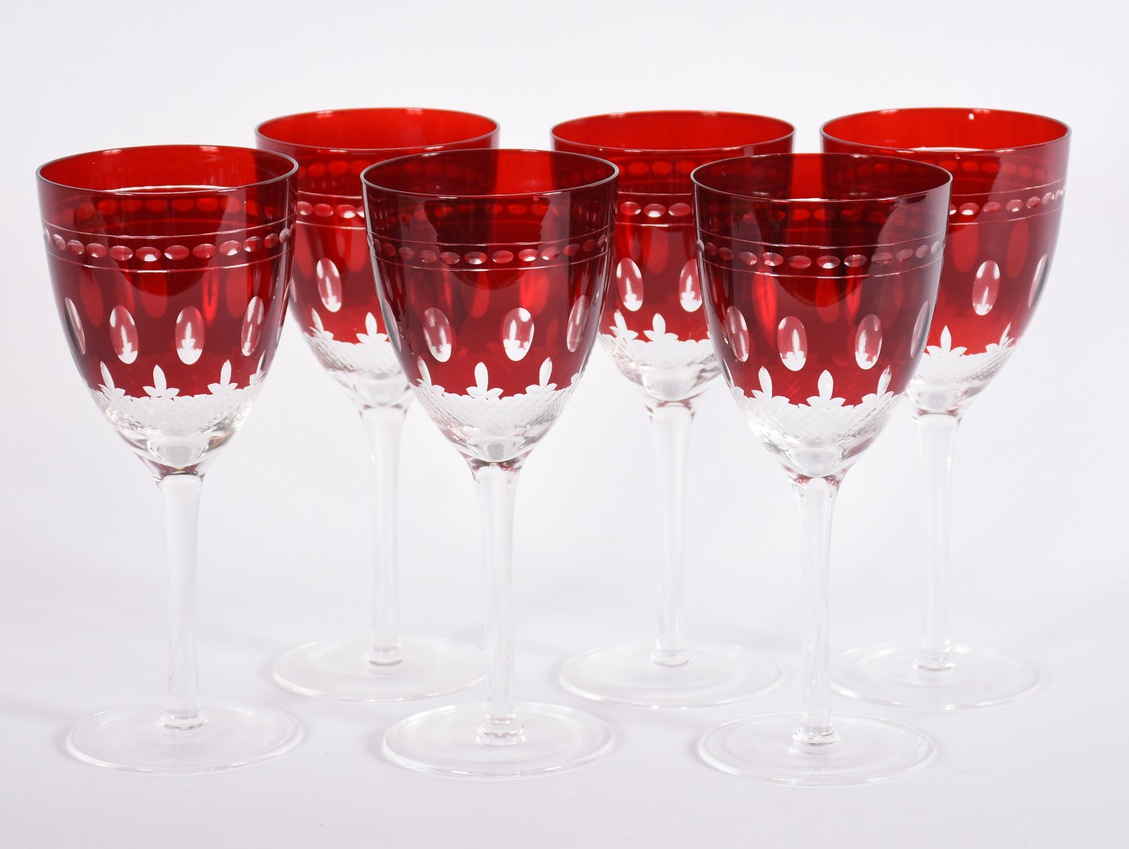 Seis taças para vinho branco de cristal lapidado doublé na cor... - foto 2 de 4