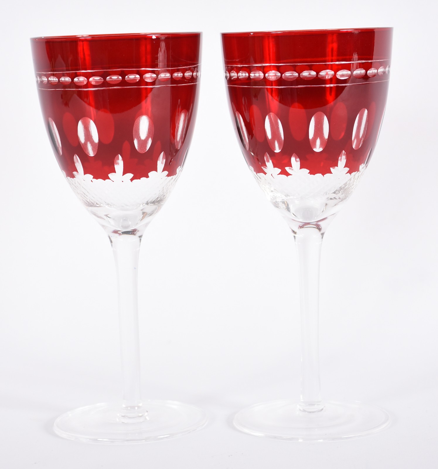 Seis taças para vinho branco de cristal lapidado doublé na cor... - foto 4 de 4