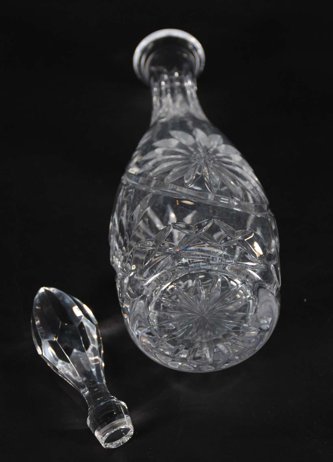 Garrafa de cristal portugues lapidado, com mofo. - foto 6 de 6