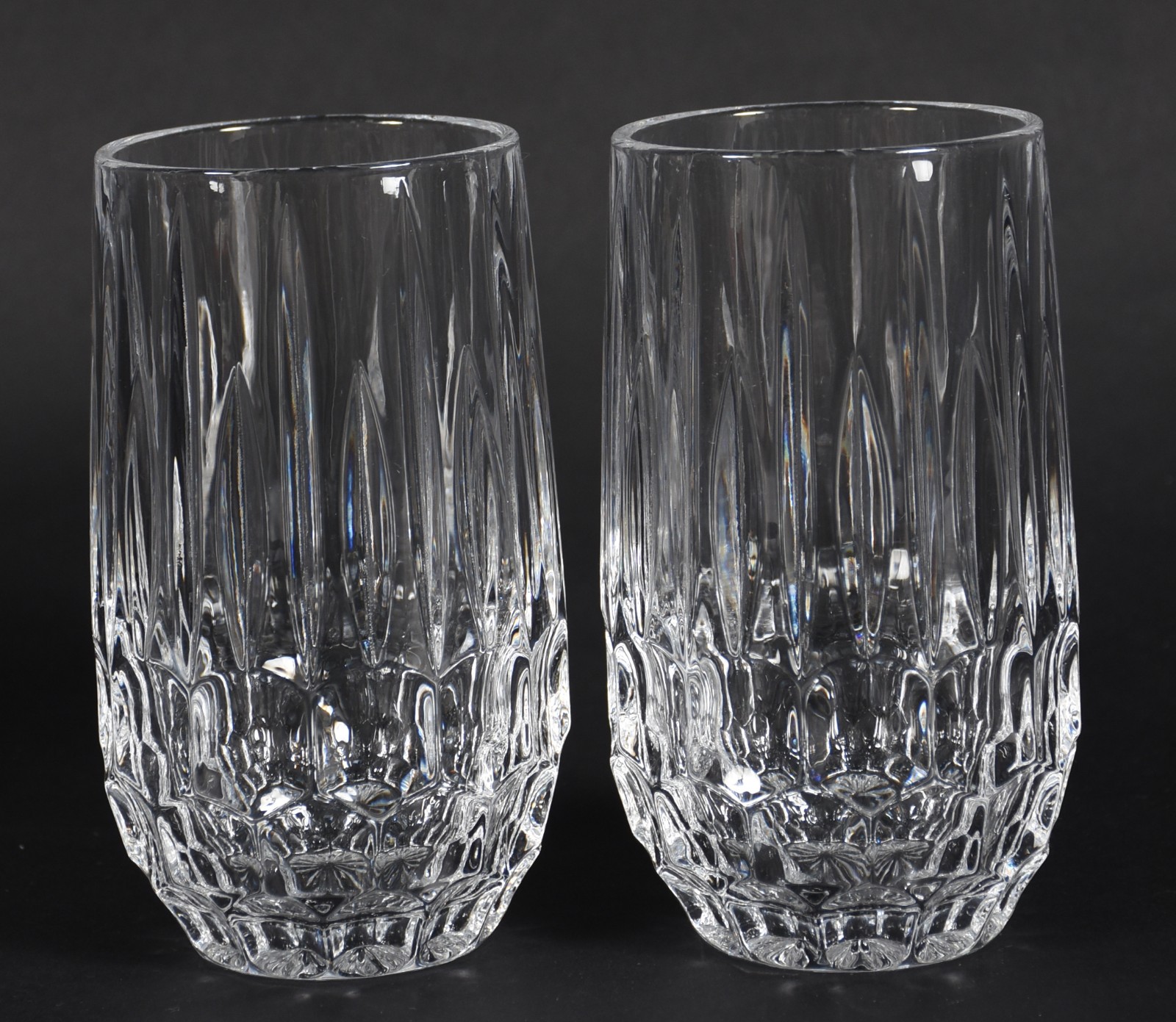 Conjunto em demi cristal composto de: 6 copos e jarra para refresco... - foto 5 de 5