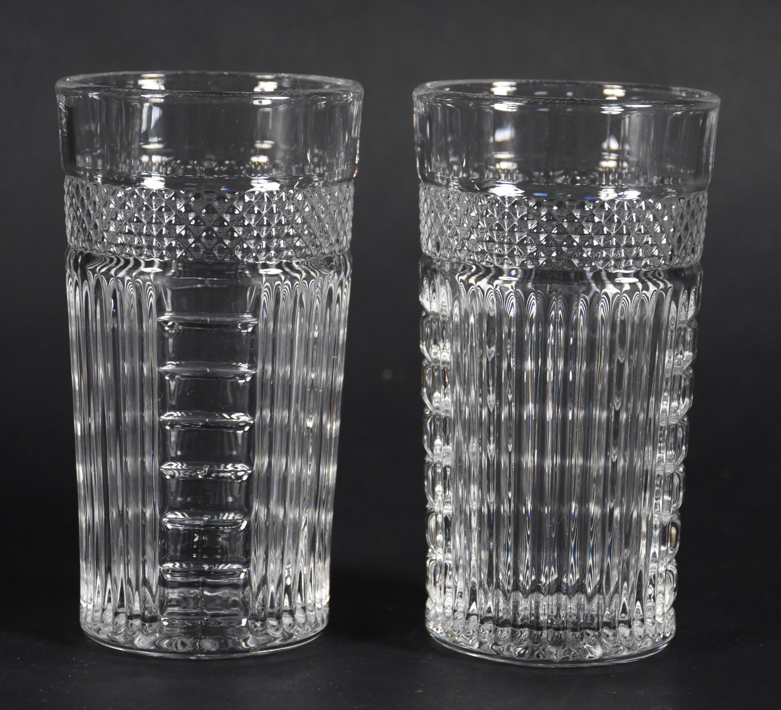 Conjunto em demi cristal composto de: 8 copos e jarra para refresco. - foto 3 de 3