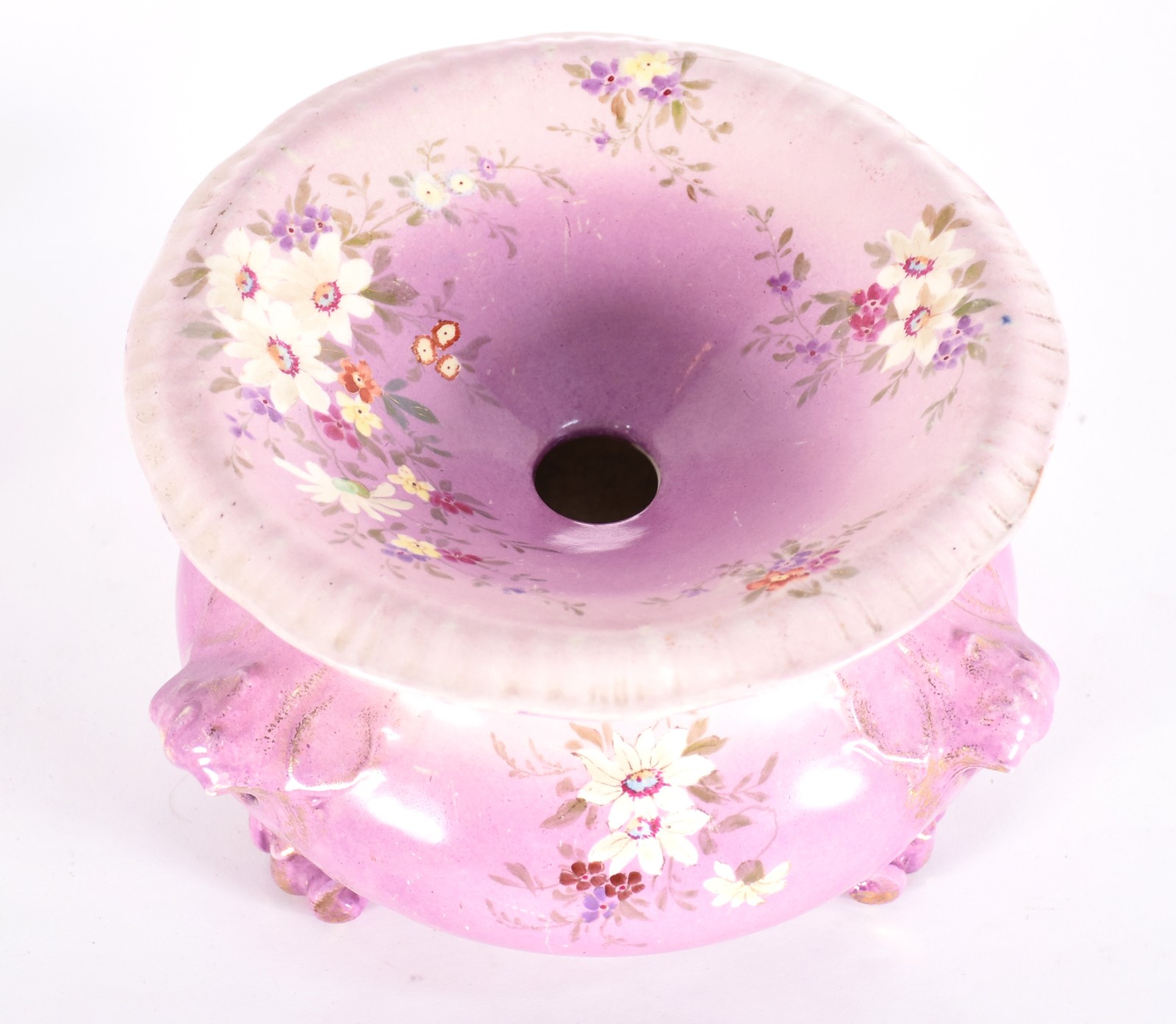 Escarradeira de porcelana na cor lilás com flores. - foto 2 de 5