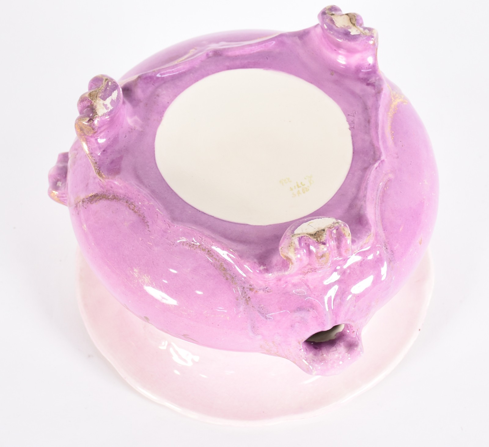 Escarradeira de porcelana na cor lilás com flores. - foto 4 de 5
