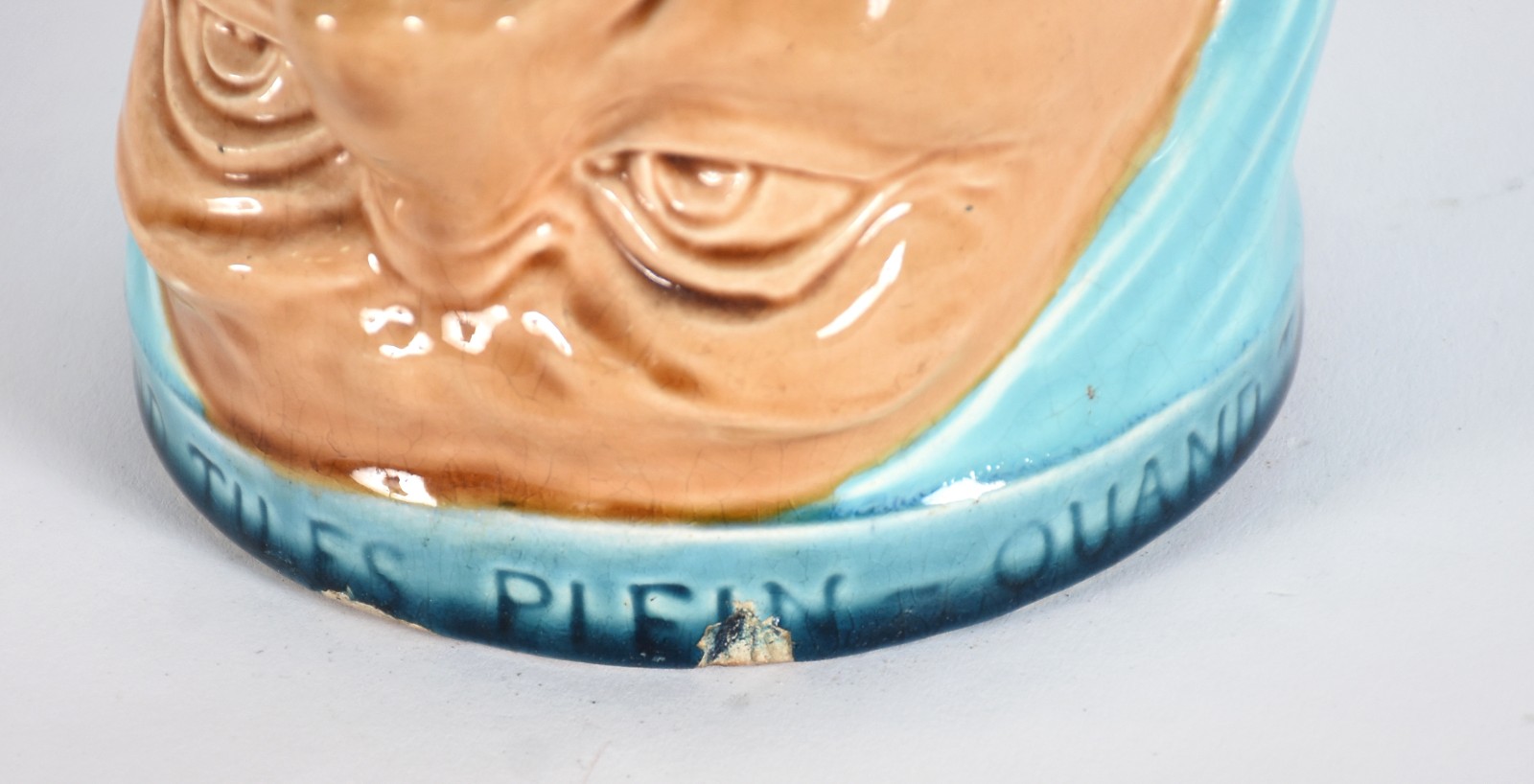 Tankard em porcelana francesa SARREGUEMINES, na forma de cabeça de... - foto 2 de 6