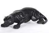 Escultura de material sintético representando f... - Escultura de material sintético representando felino.