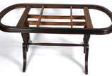Mesa de jantar com 6 cadeiras com encosto e ass... - Mesa de jantar com 6 cadeiras com encosto e assento de palhinha (algumas com encosto de palhinha sintética).