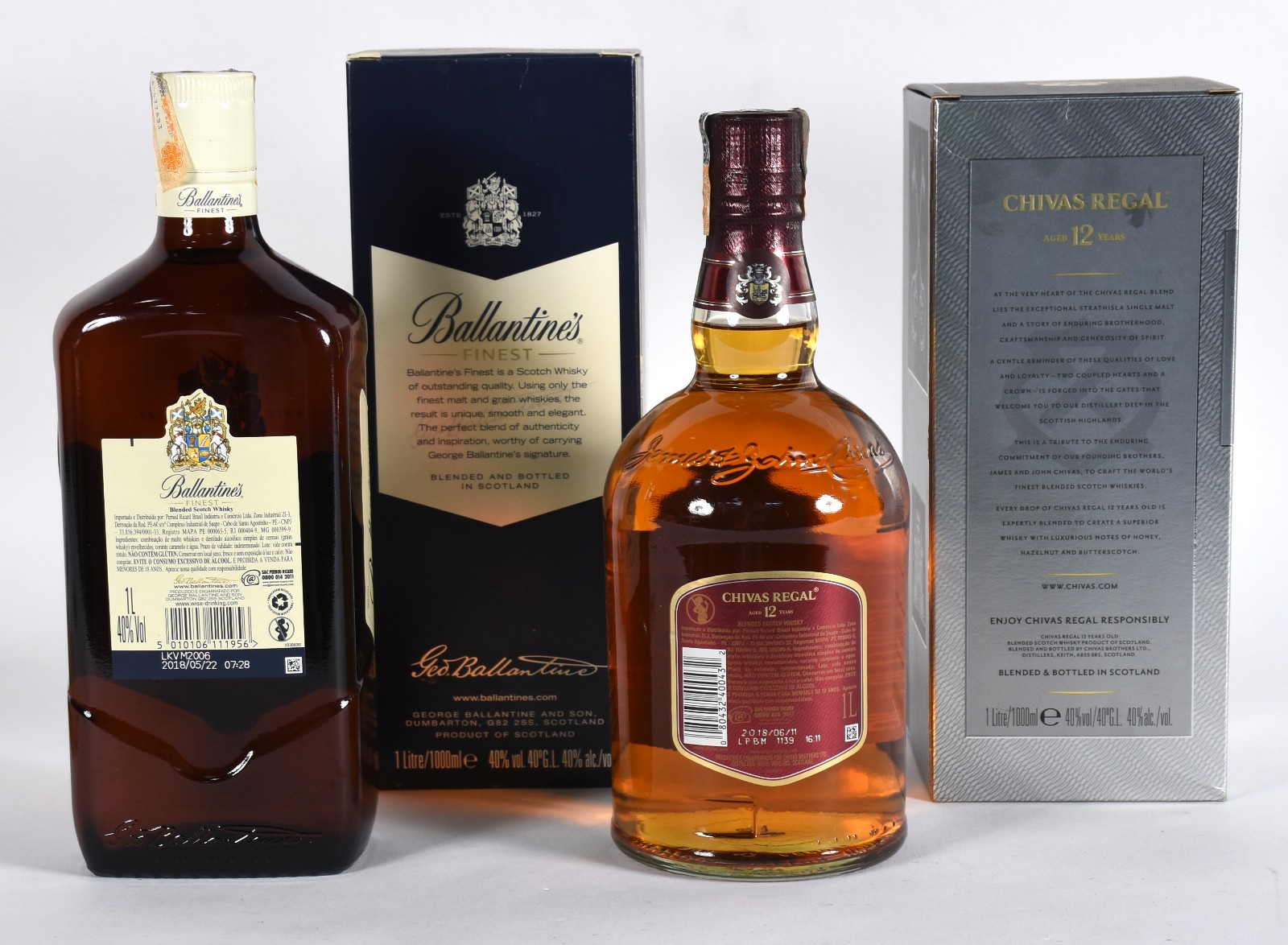 Duas garrafas de whisky, sendo Chivas Regal 12 anos e Ballantines. - foto 2 de 4