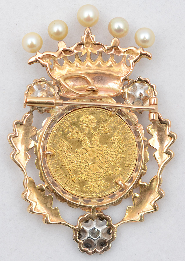 Pendente e/ou broche de ouro 18k brilhantes pérolas tendo ao centro... - foto 2 de 2