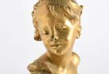 Raoul Larche (1860-1912),  - Escultura em bronze representando menina.