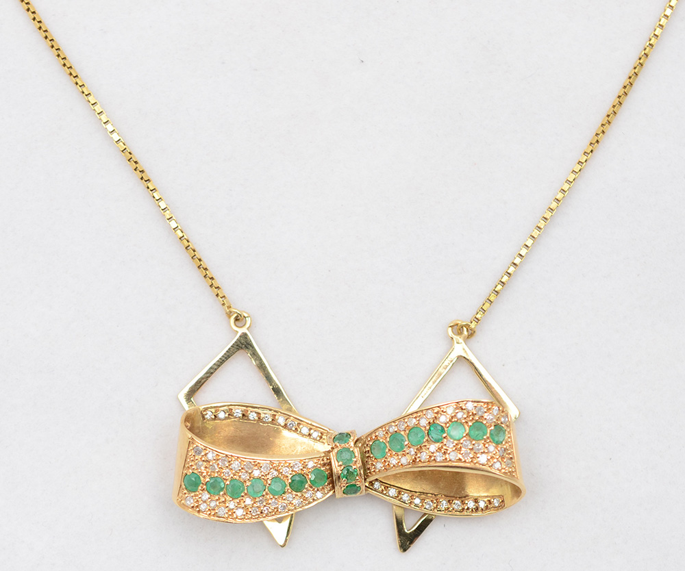 Pendente ¨Laço¨de ouro 18k com 1,66 cts de brilhantes e 0,54 de... - foto 1 de 2