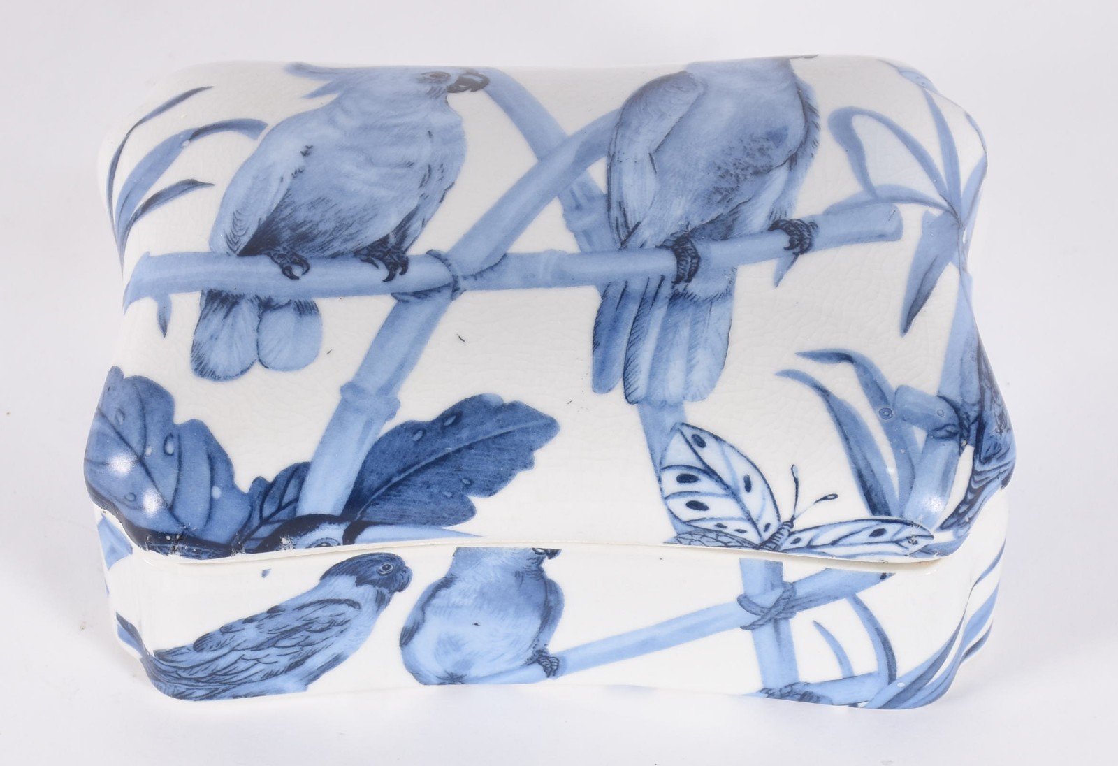 Caixa de porcelana decorada com borboletas e folhagens em azul e... - foto 4 de 5